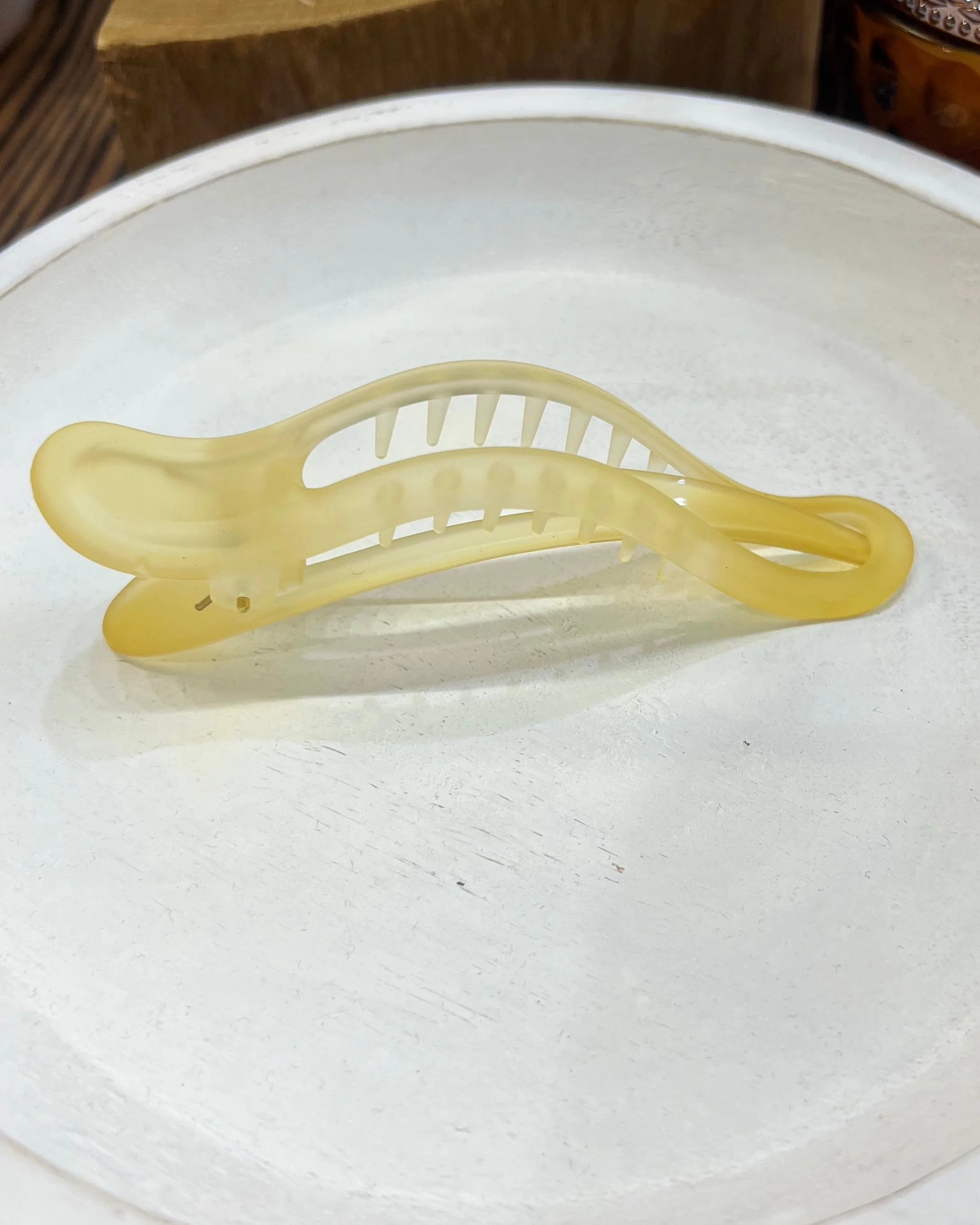 Alligator Claw in Frosted Sand FINAL SALE