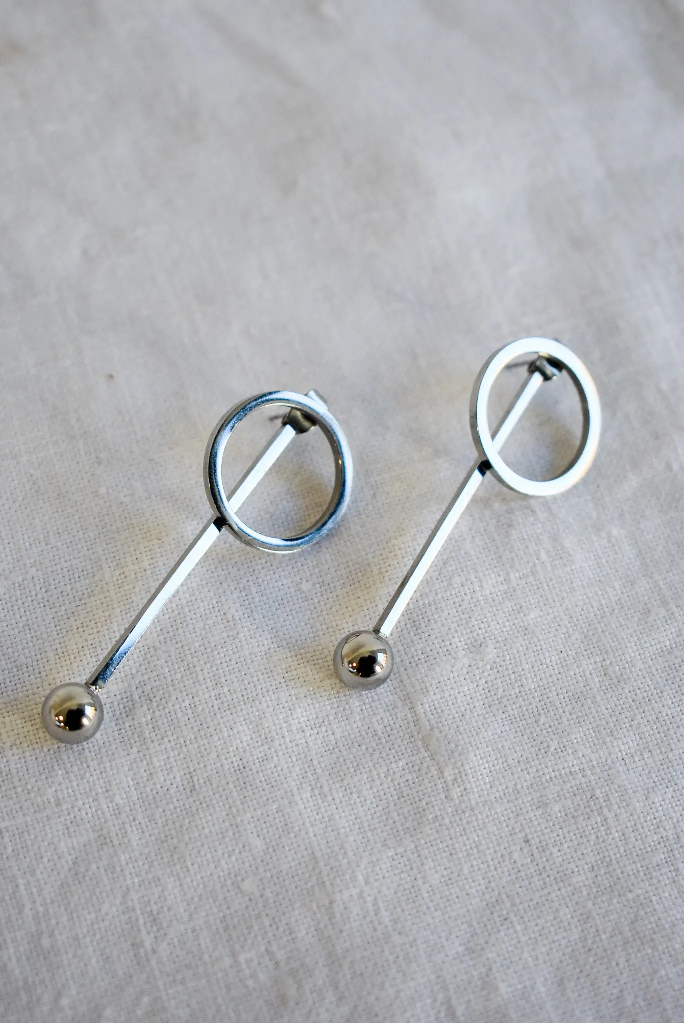 Art deco drop studs