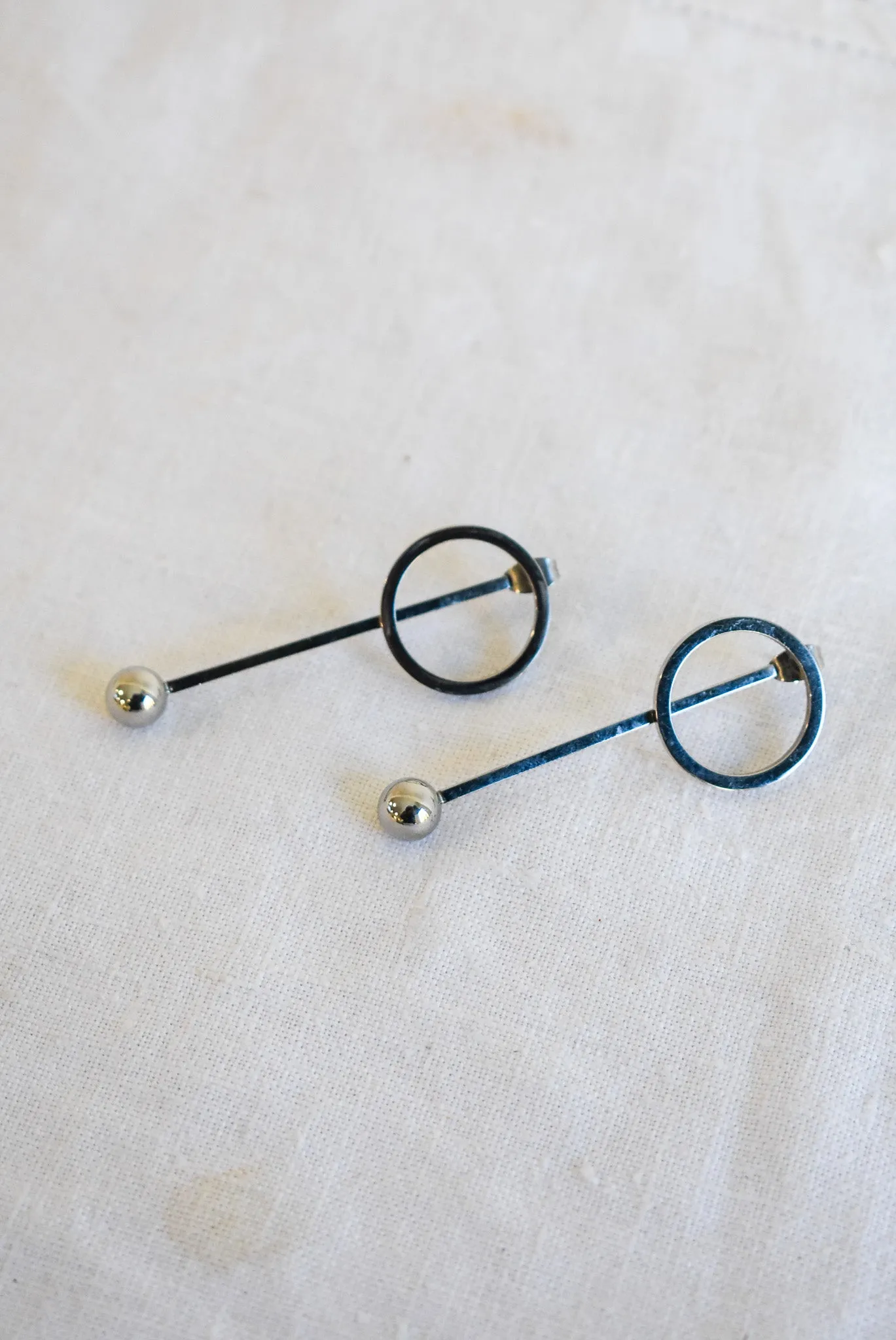 Art deco drop studs