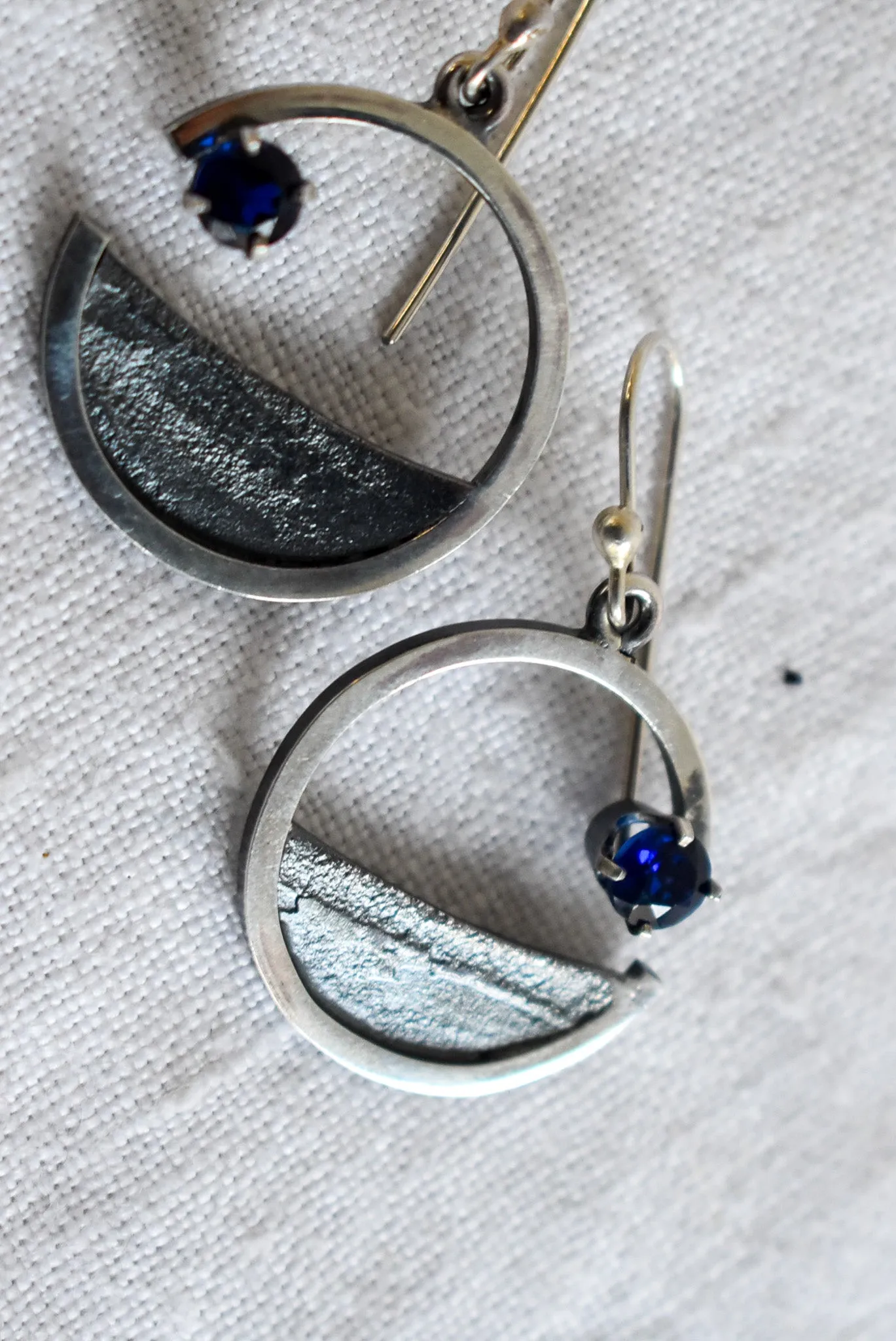 Bob Wyber silver   Sapphire earrings