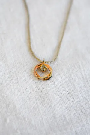Dainty S chain circle of love necklace